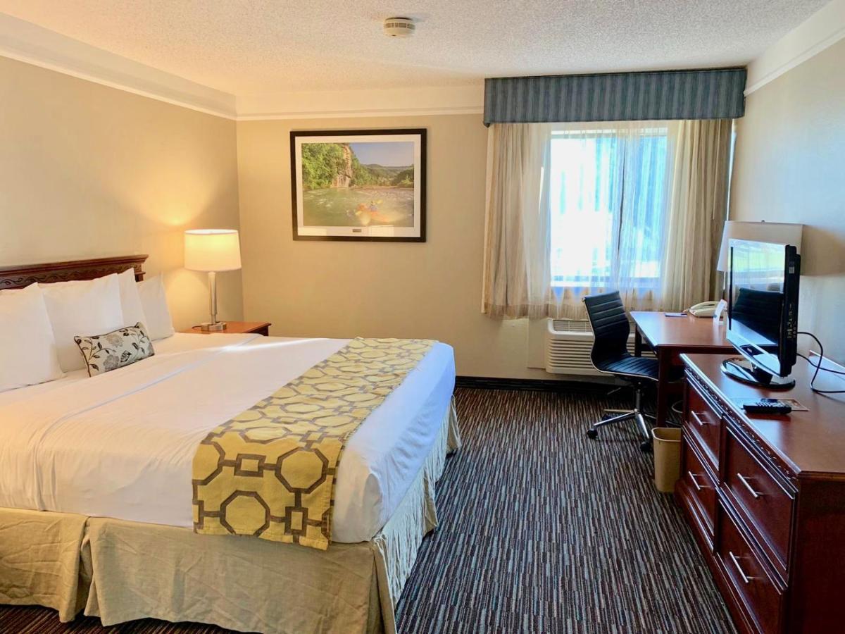 One-Bedroom King Suite - Non-Smoking at Ramada by Wyndham Texarkana
