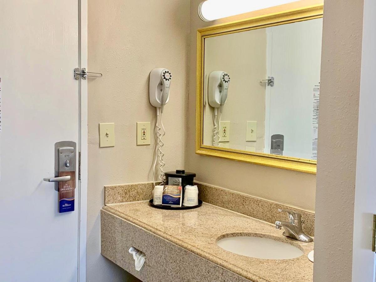 Double Room - Disability Access/Non-Smoking at Ramada by Wyndham Texarkana