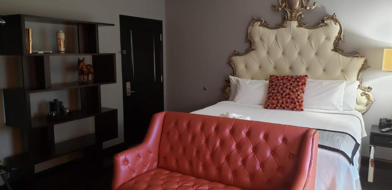 Corner King Suite at Vu Guesthouse