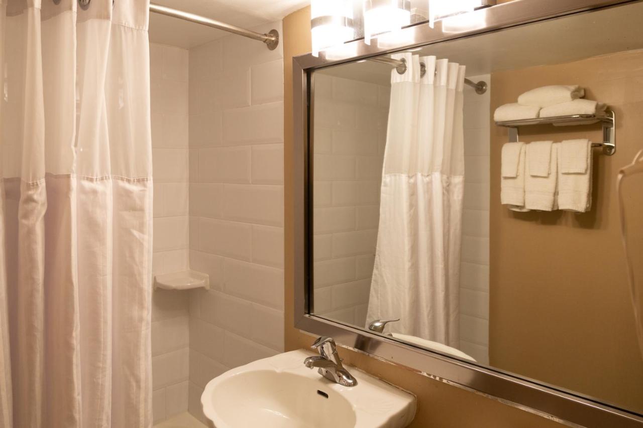 Suite with Four Queen Beds at Comfort Inn Pentagon