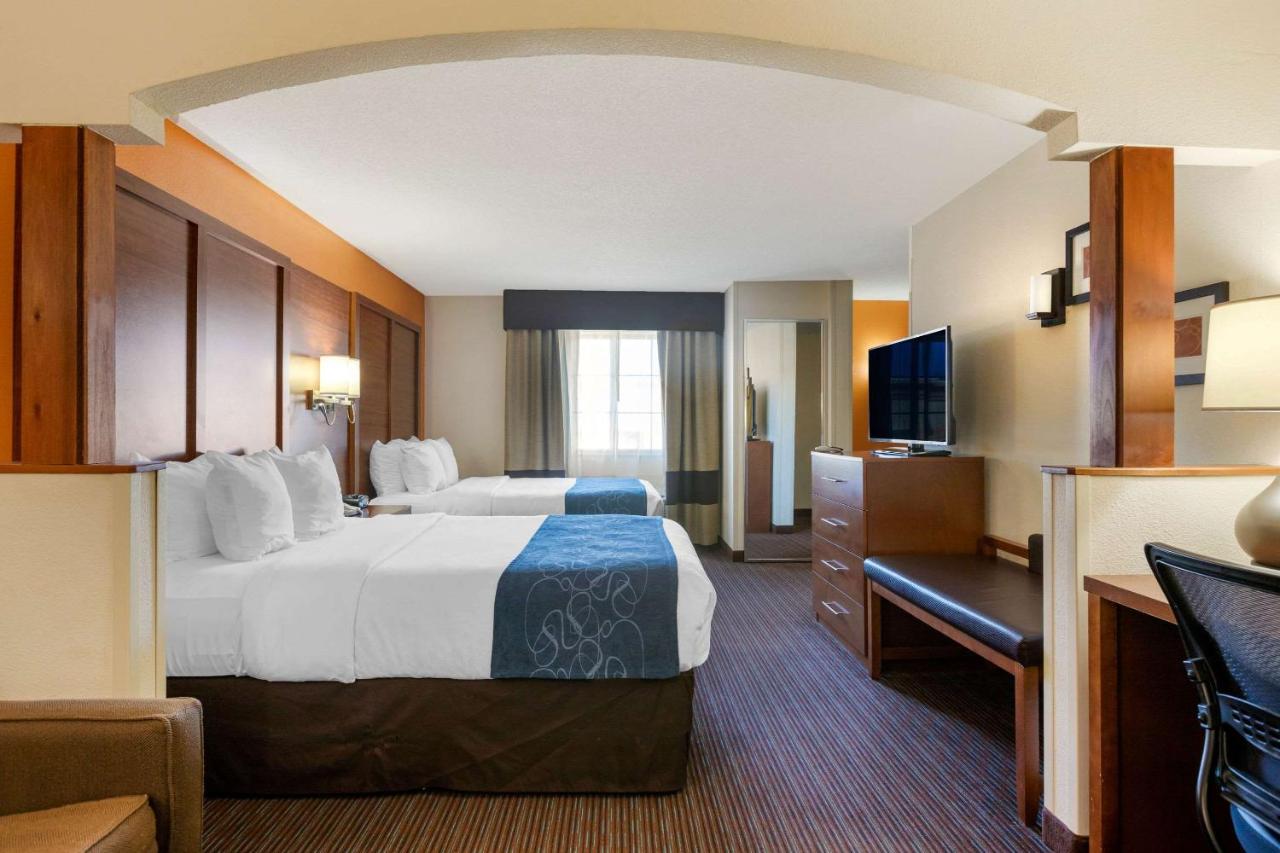 Queen Room with Two Queen Beds - Non-Smoking at Comfort Suites Stevensville - St. Joseph