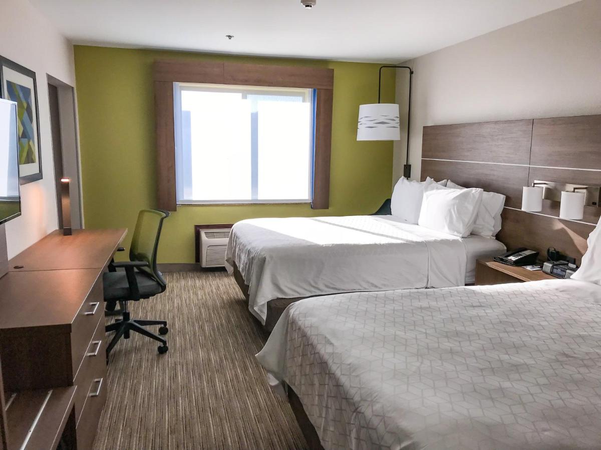 Queen Room with Two Queen Beds at Holiday Inn Express & Suites Lubbock West by IHG