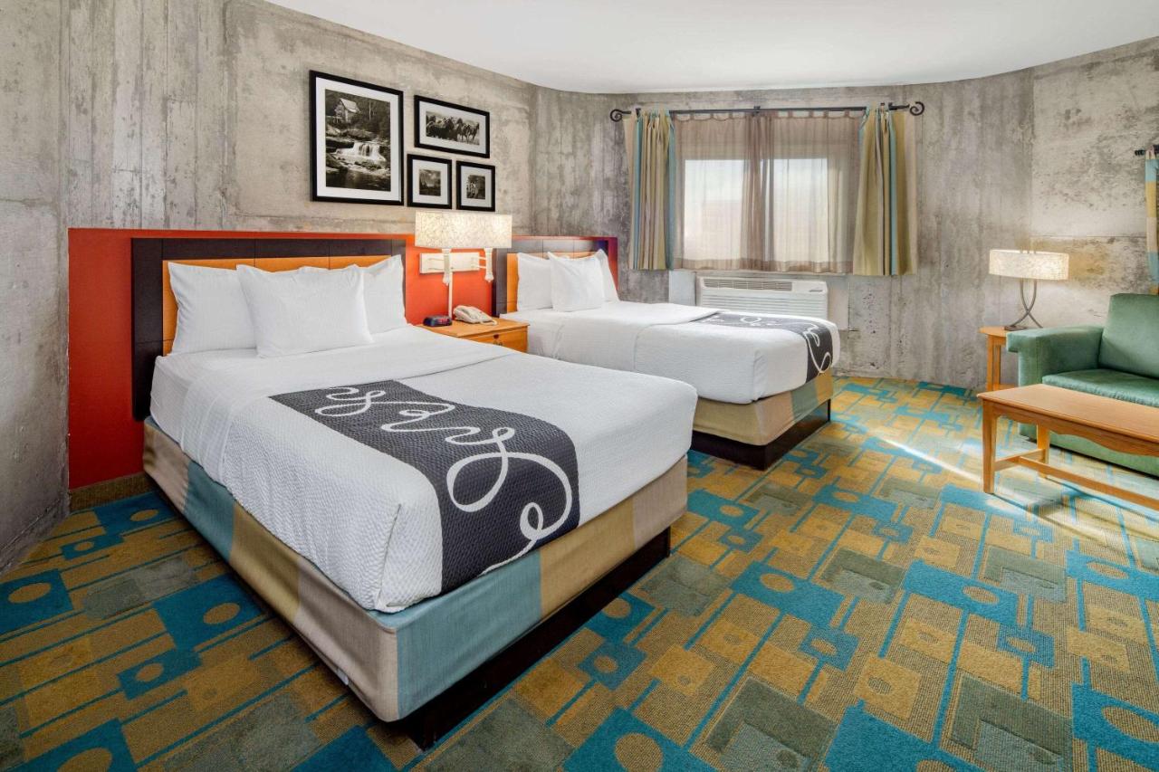 Executive Double Room with Two Double Beds - Non-Smoking at La Quinta Inn & Suites by Wyndham Irvine Spectrum