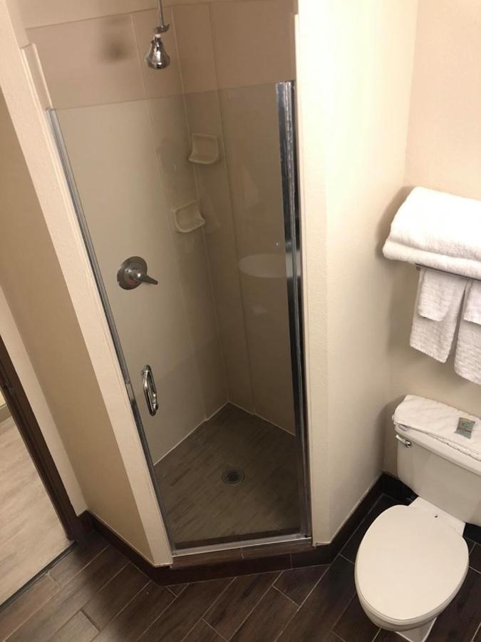 King Suite (Shower Only) Non-Smoking at Best Western Mt. Hood Inn
