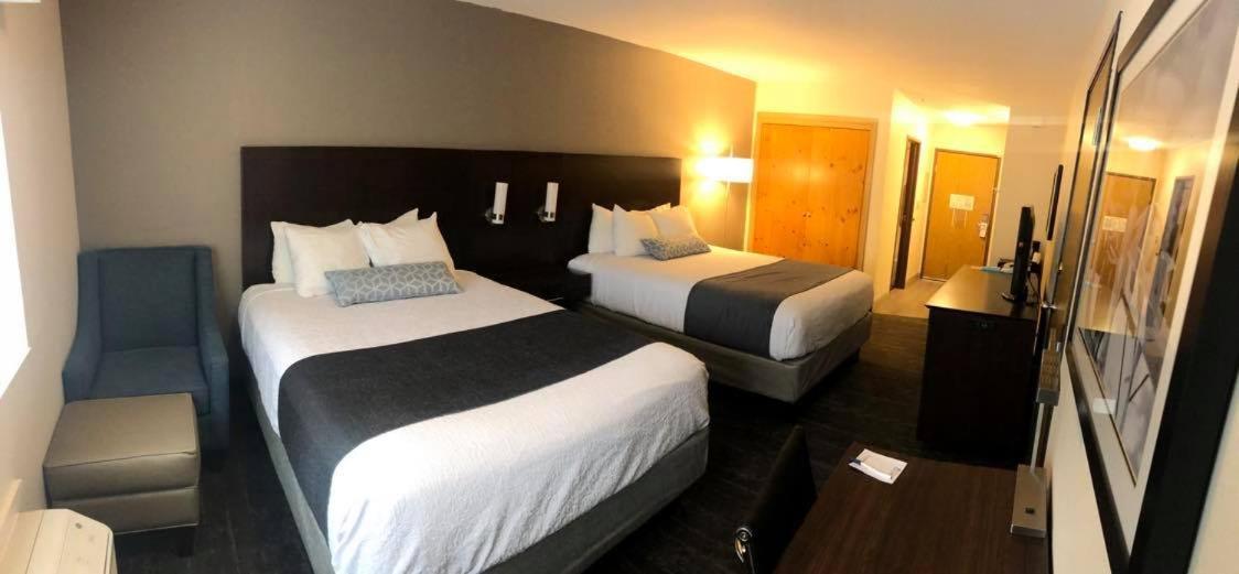 Standard 2 Queen Bed Non-Smoking at Best Western Mt. Hood Inn