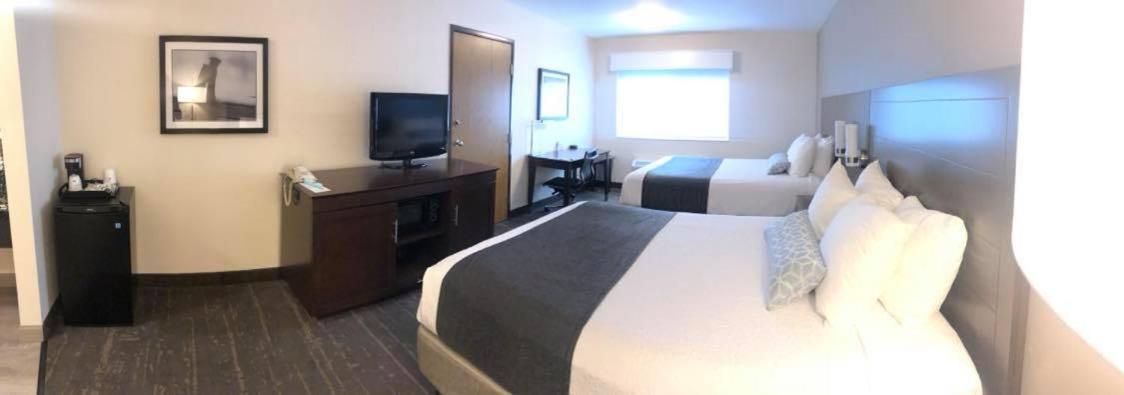 Standard 2 Queen Bed Non-Smoking at Best Western Mt. Hood Inn