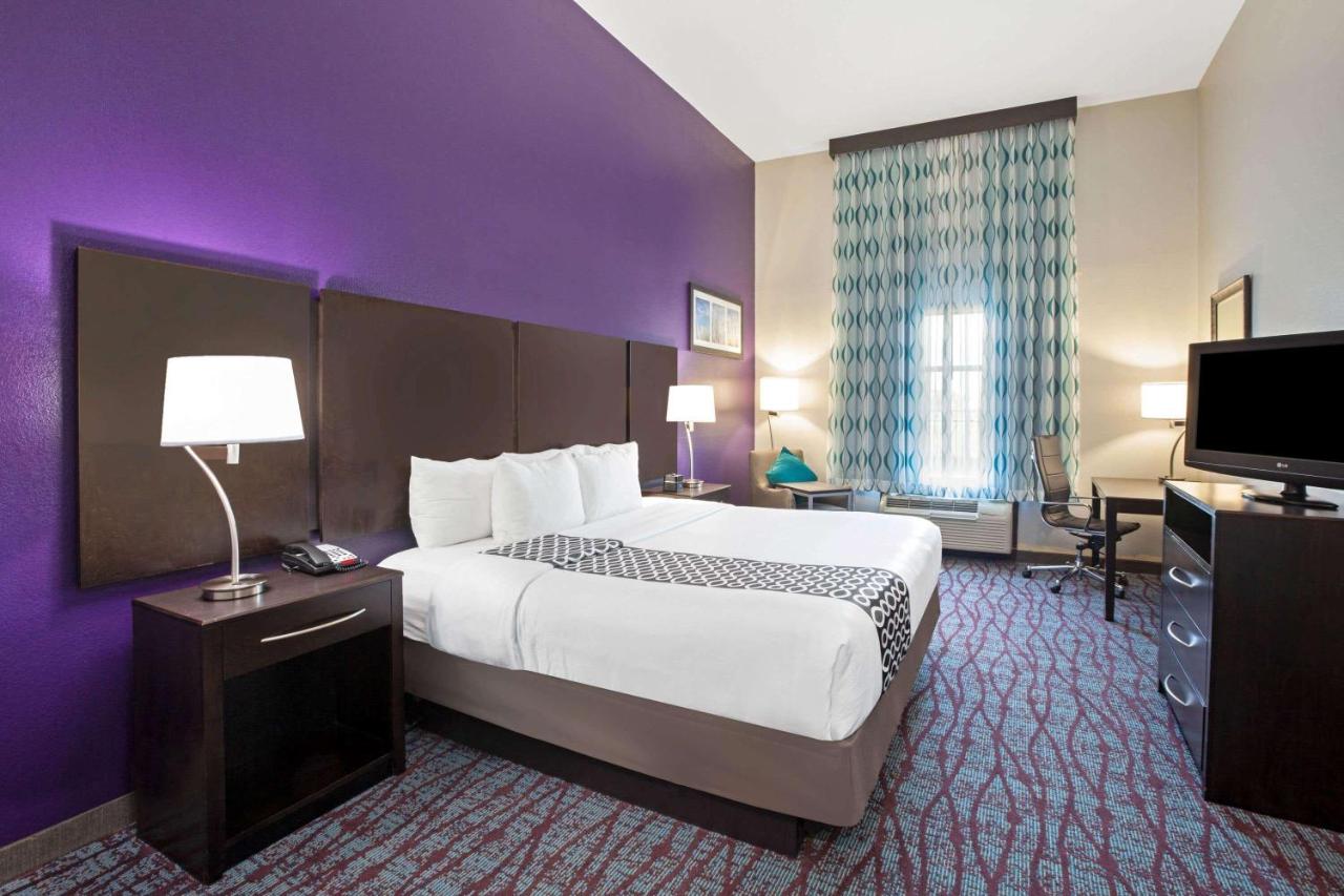 King Room - Non-Smoking at La Quinta Inn & Suites by Wyndham Pasadena North