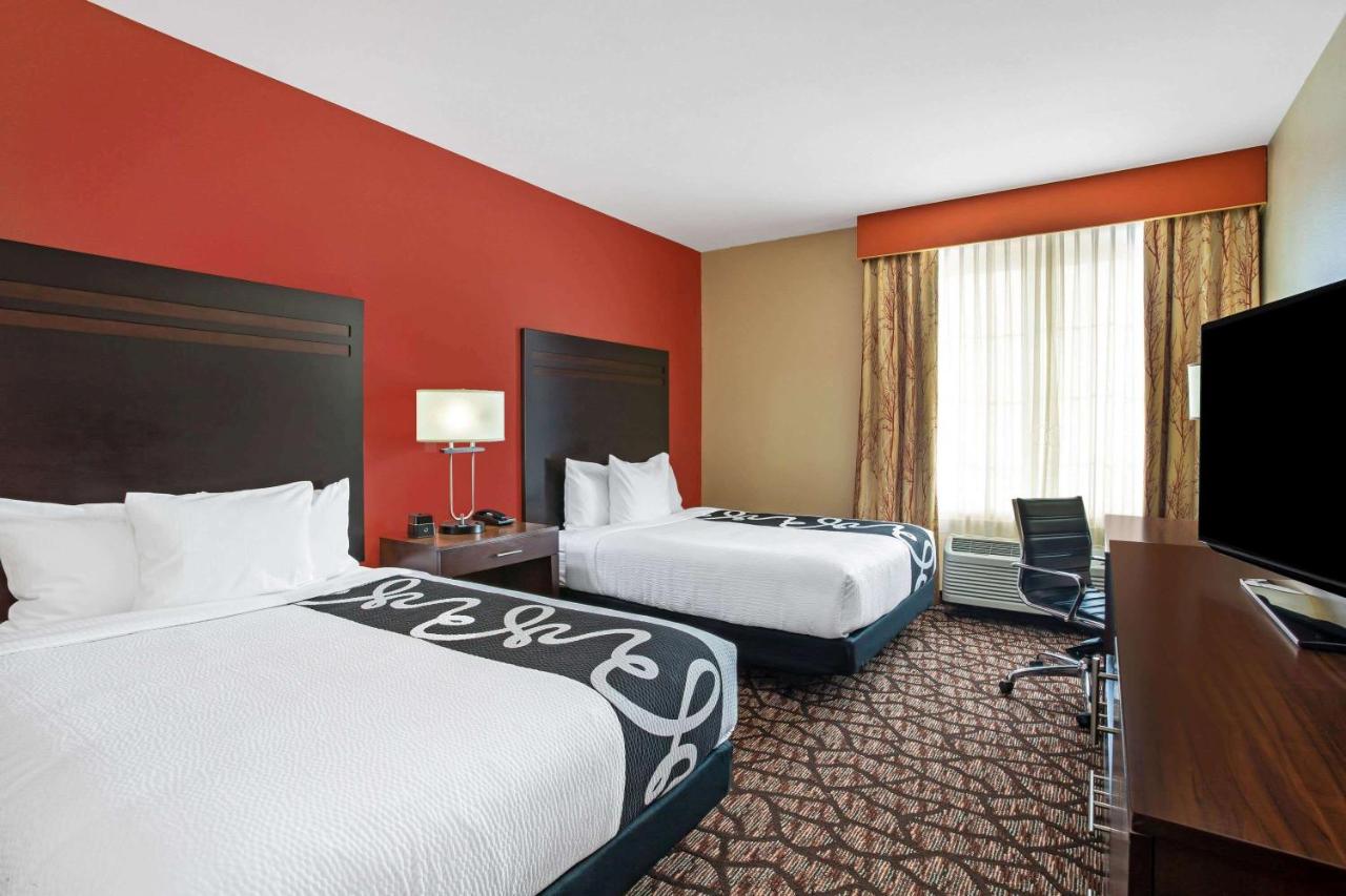 Queen Room with Two Queen Beds - Disability Access at La Quinta Inn & Suites by Wyndham Pecos