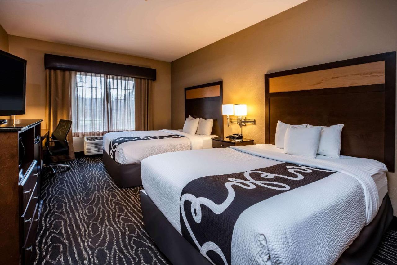 Deluxe Queen Room with Two Queen Beds at La Quinta Inn & Suites by Wyndham Eugene