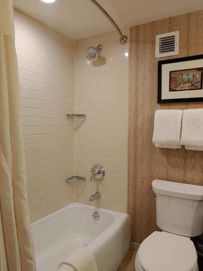 Deluxe King Room at The Cheshire
