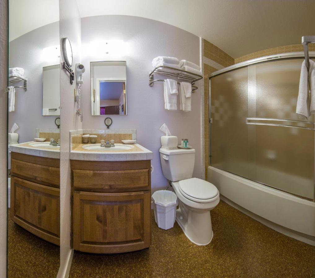 Family Two-Bedroom Suite at Historic Cary House Hotel
