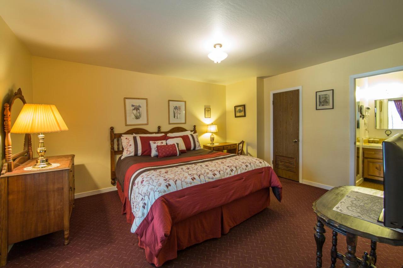 Family Two-Bedroom Suite at Historic Cary House Hotel