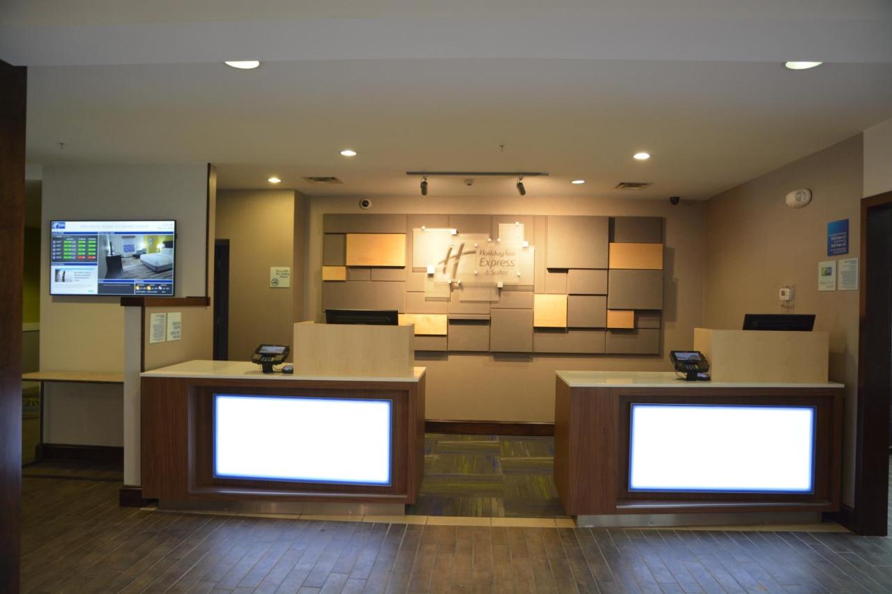  | Holiday Inn Express & Suites, Caryville