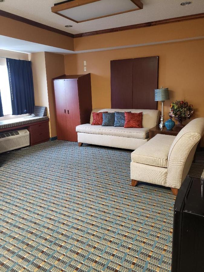 Queen Studio Suite with Two Queen Beds - Non-Smoking at Microtel Inn & Suites by Wyndham Starkville