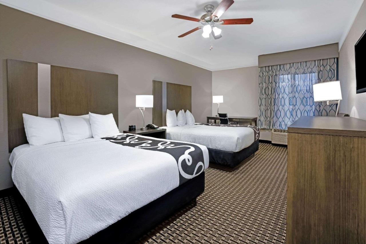 Queen Room with Two Queen Beds at La Quinta Inn & Suites by Wyndham Conroe