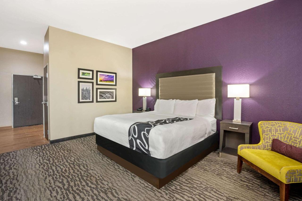 King Room at La Quinta Inn & Suites by Wyndham College Station South