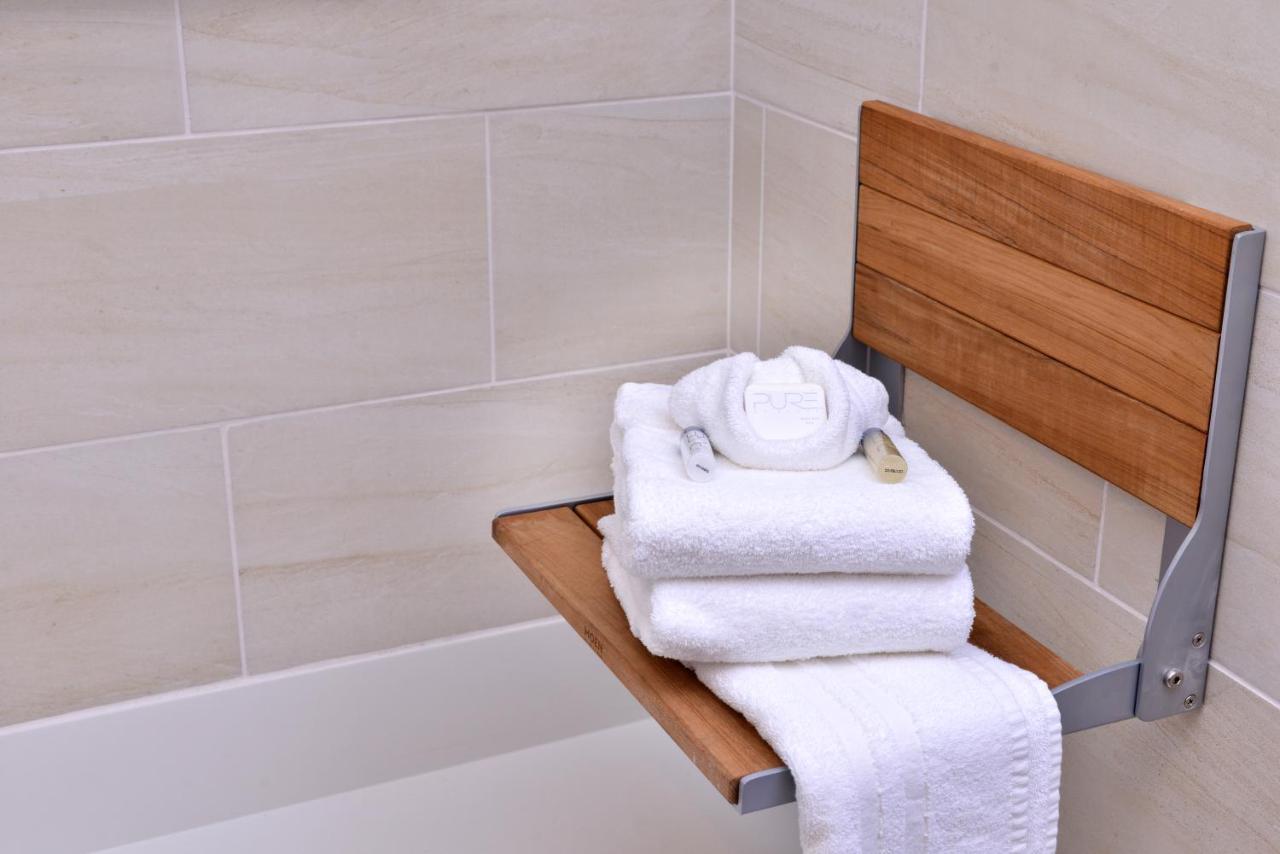 King Room - Disability Access at Appomattox Inn and Suites
