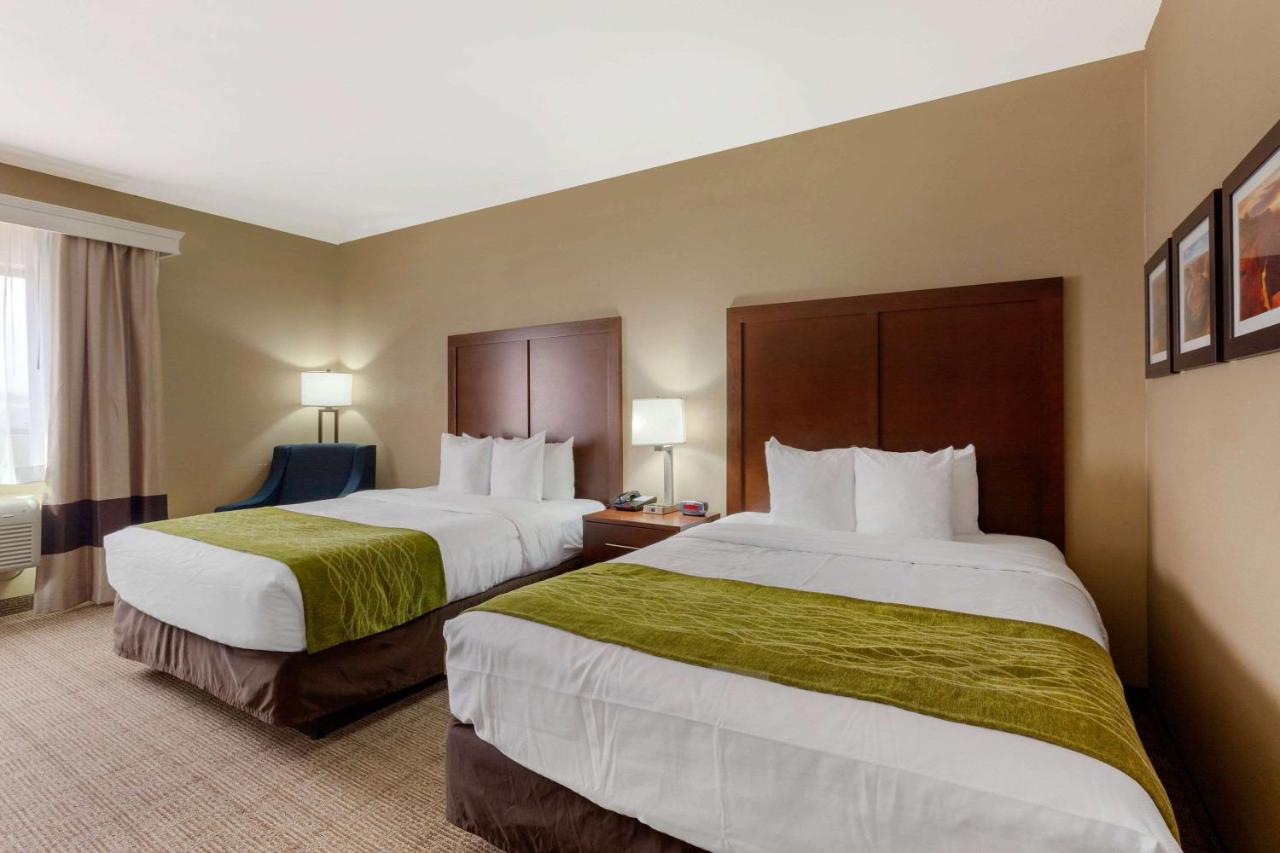 Queen Room with Two Queen Beds - Non-Smoking at Comfort Inn & Suites Page at Lake Powell