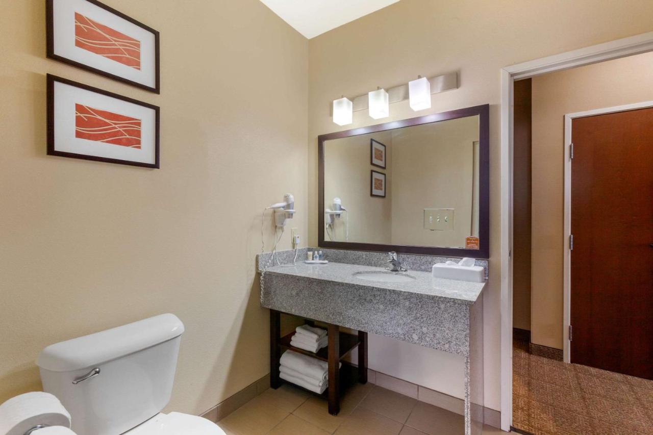 King Suite - Non-Smoking at Comfort Inn & Suites Page at Lake Powell