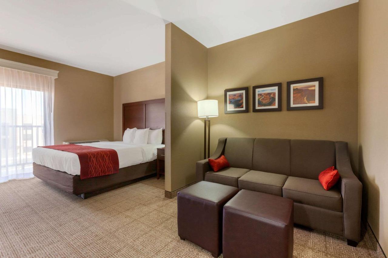 King Suite - Non-Smoking at Comfort Inn & Suites Page at Lake Powell