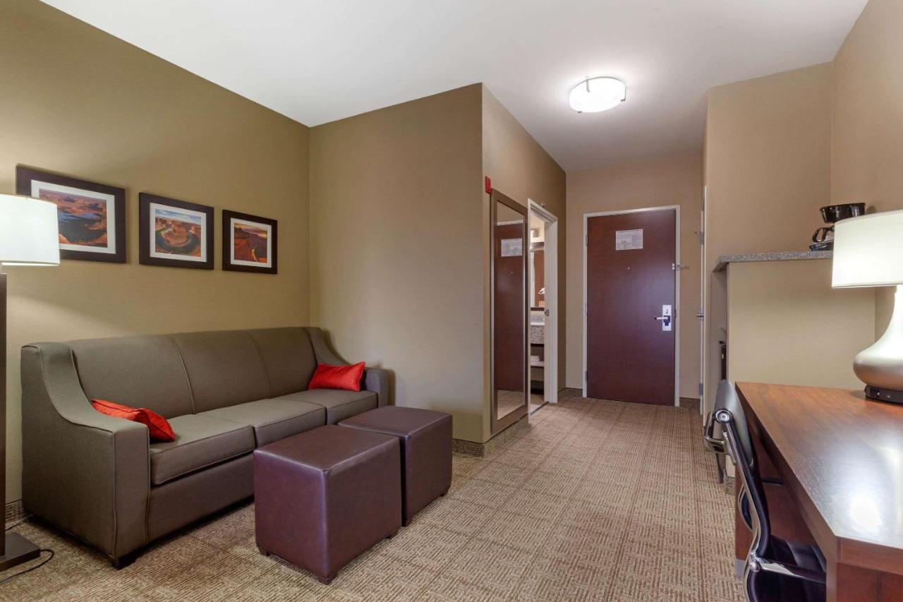 King Suite - Non-Smoking at Comfort Inn & Suites Page at Lake Powell
