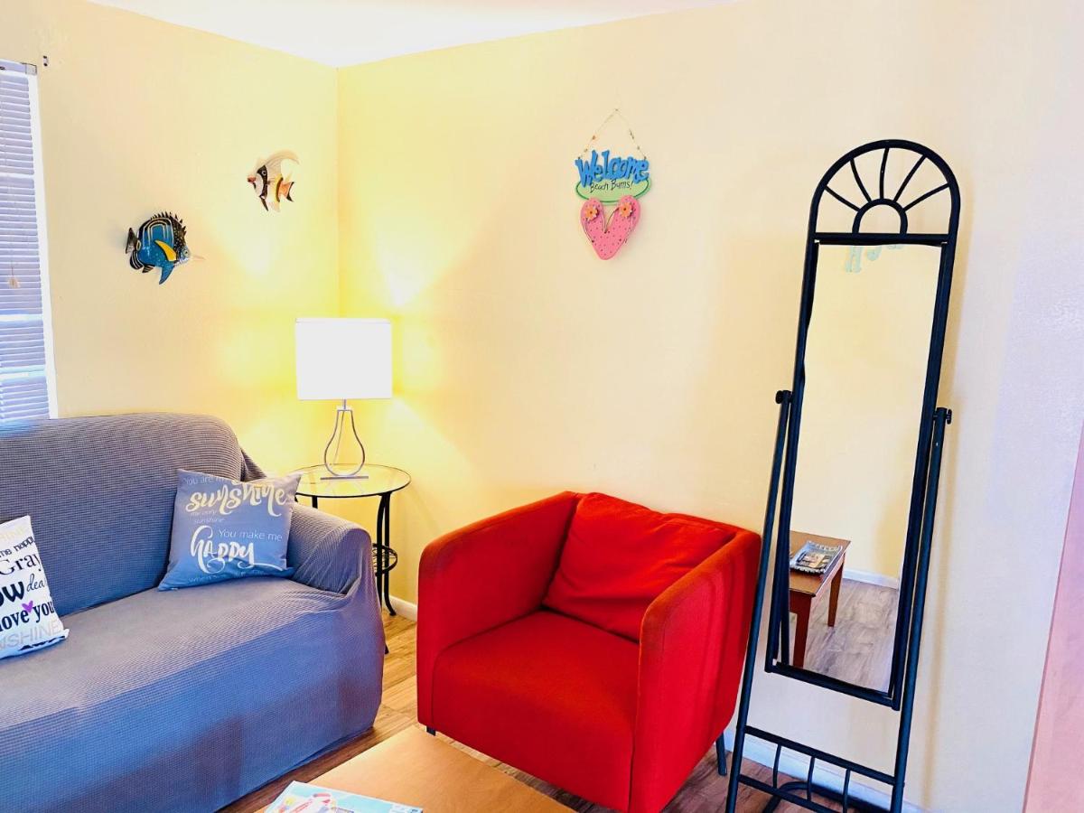 One-Bedroom Suite at Sun Deck Inn and Suites