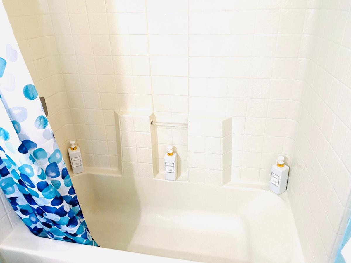 One-Bedroom Suite at Sun Deck Inn and Suites