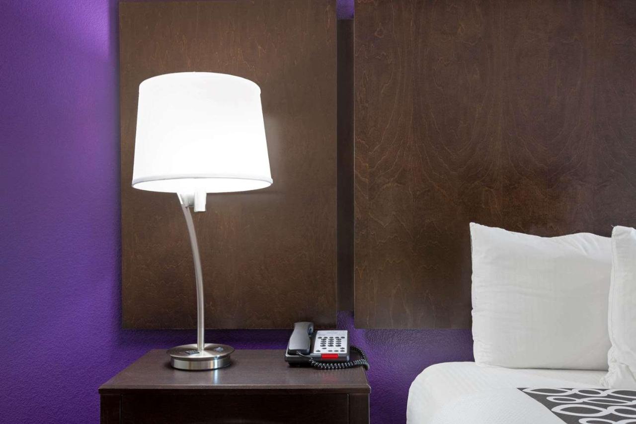King Room - Non-Smoking at La Quinta Inn & Suites by Wyndham Pasadena North