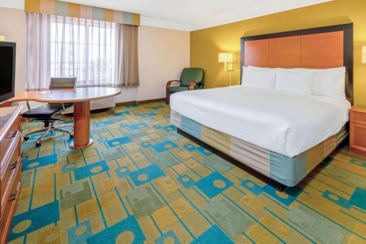 King Room at La Quinta Inn & Suites by Wyndham Salt Lake City Airport