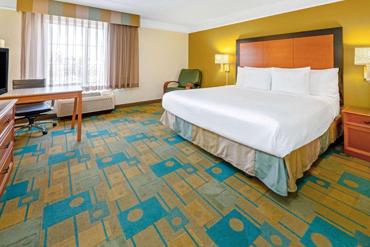 King Room - Mobility Access/Non-Smoking at La Quinta Inn & Suites by Wyndham Salt Lake City Airport