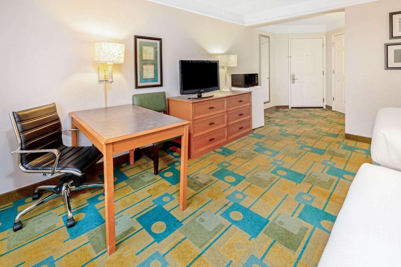 Deluxe Double Room with Two Double Beds at La Quinta Inn & Suites by Wyndham Salt Lake City Airport