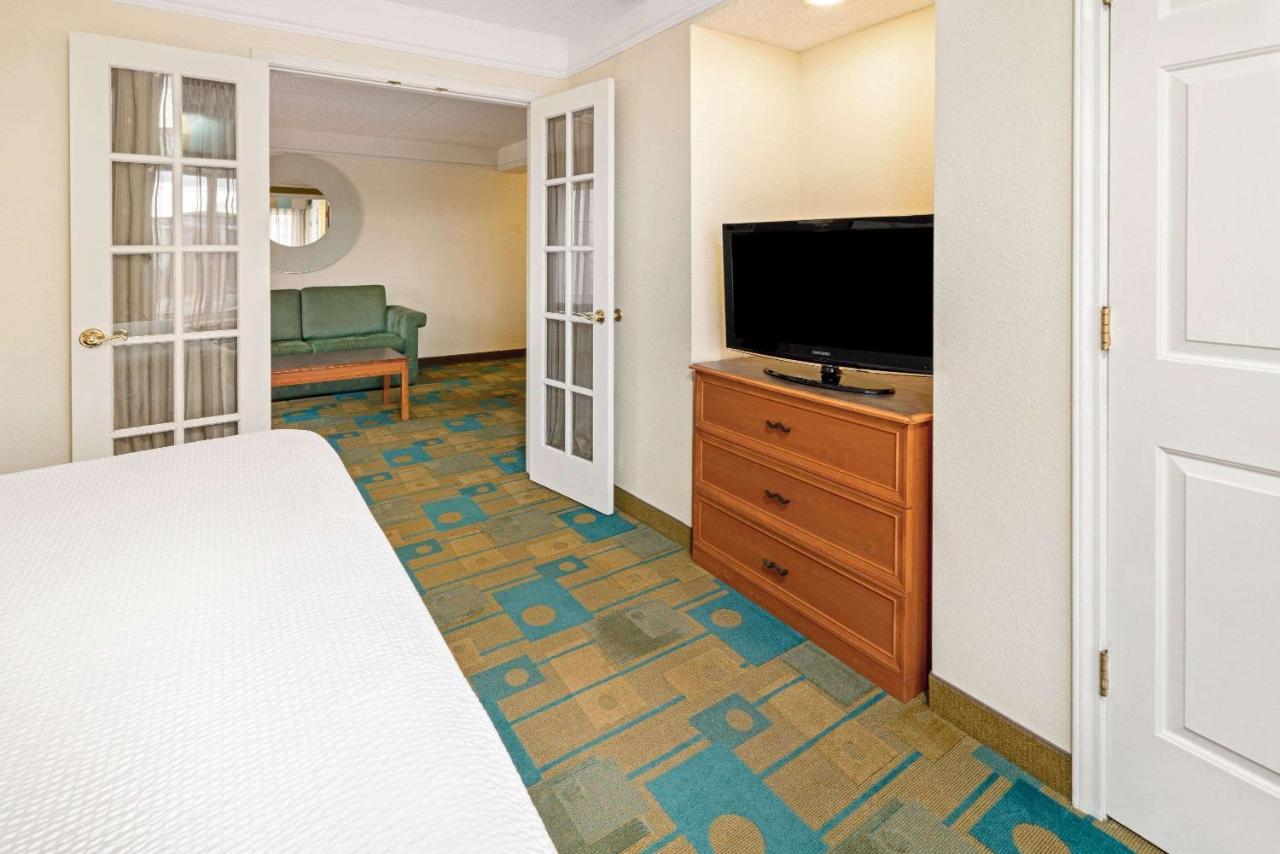 One-Bedroom King Suite - Non-Smoking at La Quinta Inn & Suites by Wyndham Salt Lake City Airport
