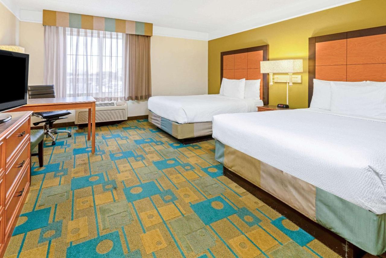 Deluxe Double Room with Two Double Beds at La Quinta Inn & Suites by Wyndham Salt Lake City Airport