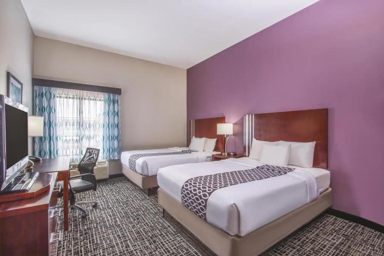 Deluxe Queen Room with Two Queen Beds at La Quinta Inn & Suites by Wyndham Oklahoma City -Yukon