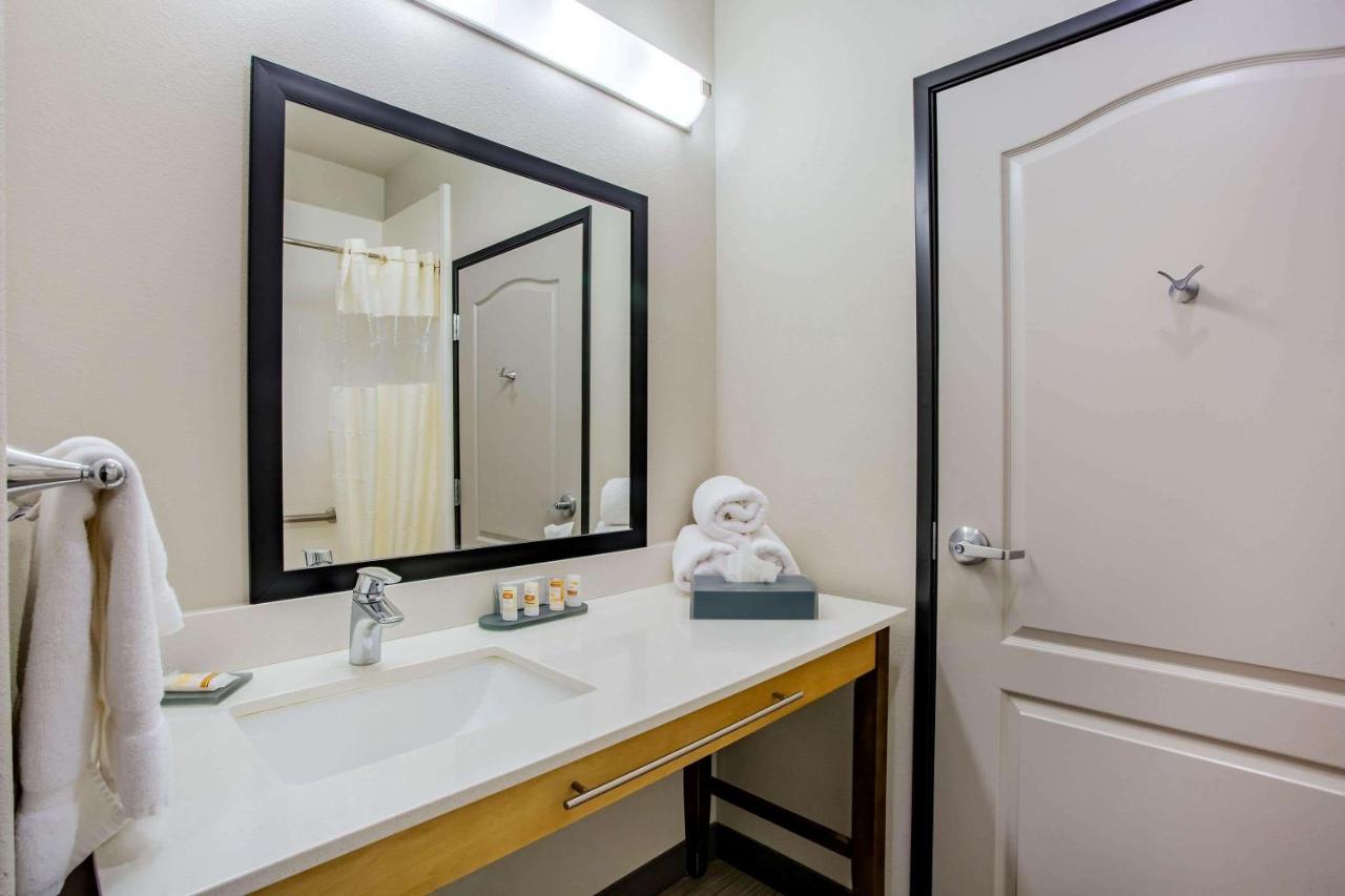 Queen Room with Two Queen Beds at La Quinta Inn & Suites by Wyndham Andrews