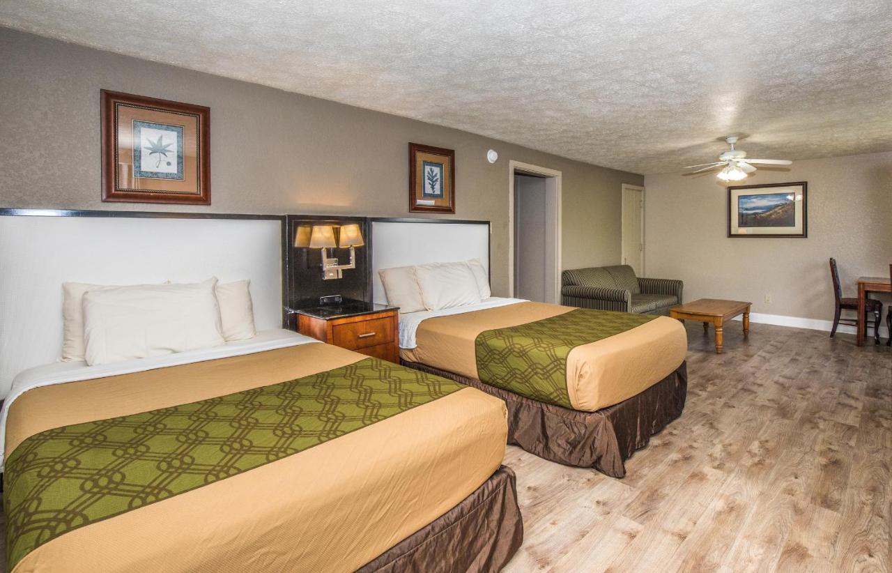 Standard Room with Two Double Beds at Fabulous Chalet Inn