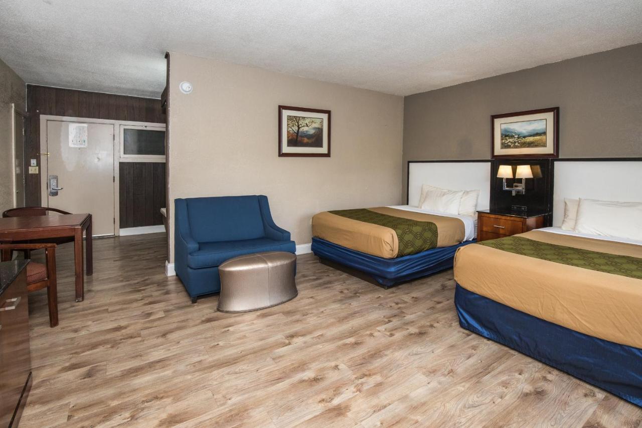 Standard Room with Two Double Beds at Fabulous Chalet Inn