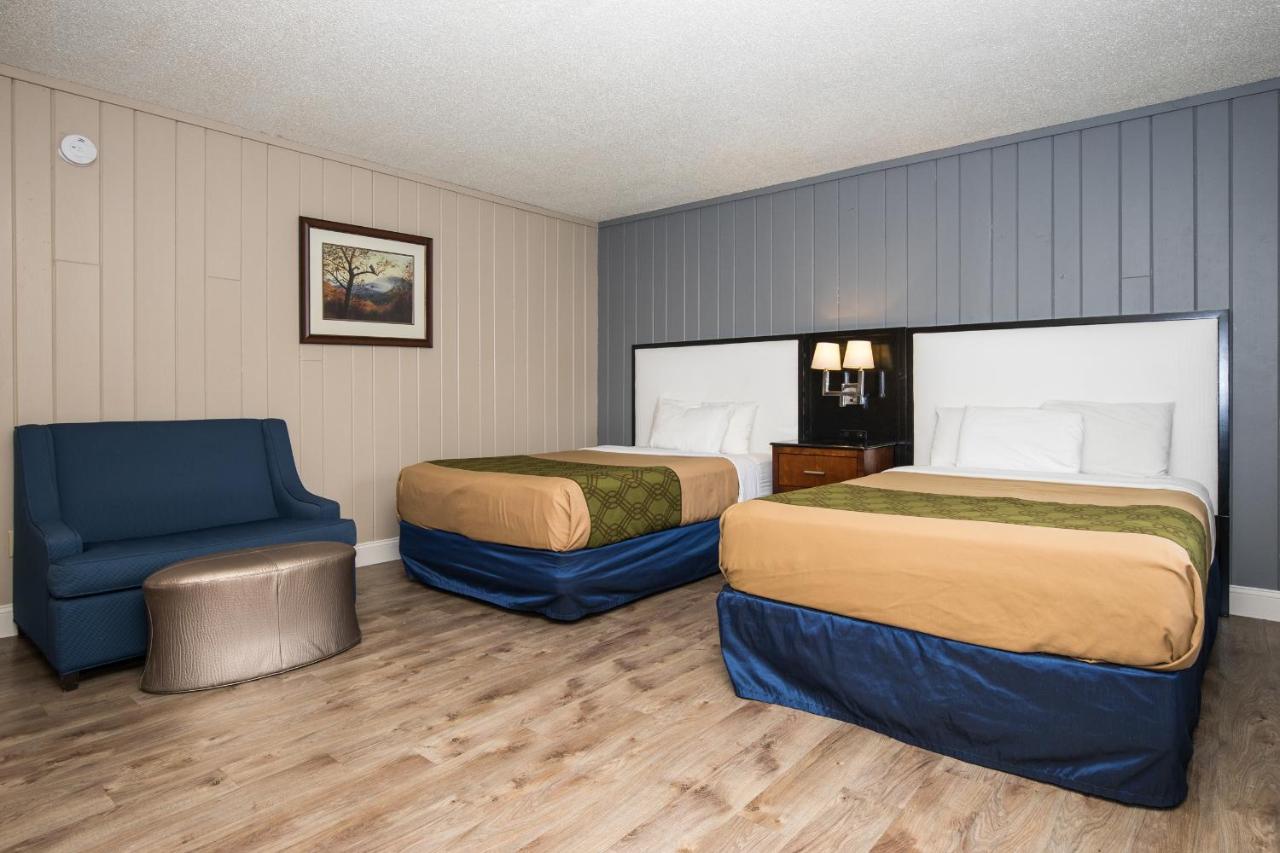 Standard Room with Two Double Beds at Fabulous Chalet Inn