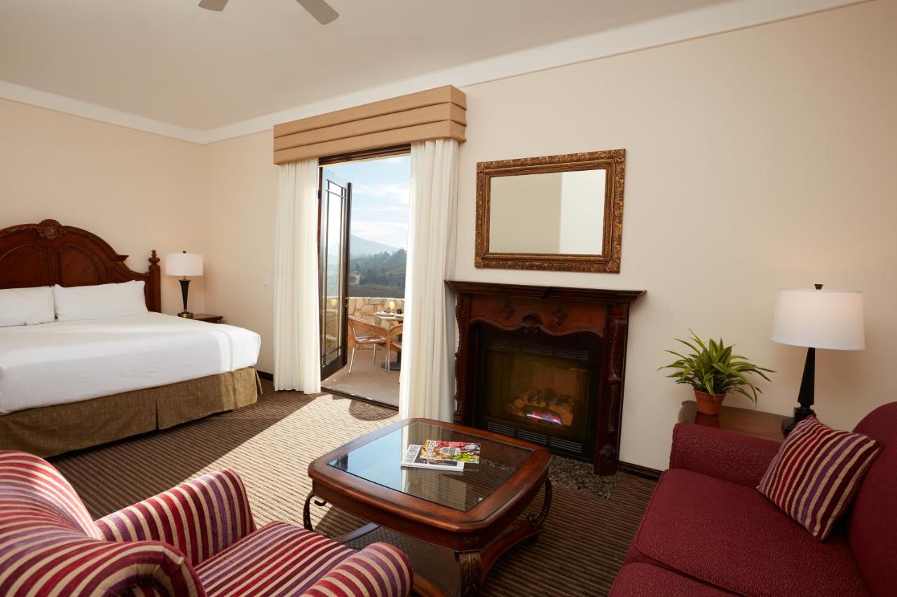Deluxe King Villa with Mountain View at South Coast Winery Resort and Spa