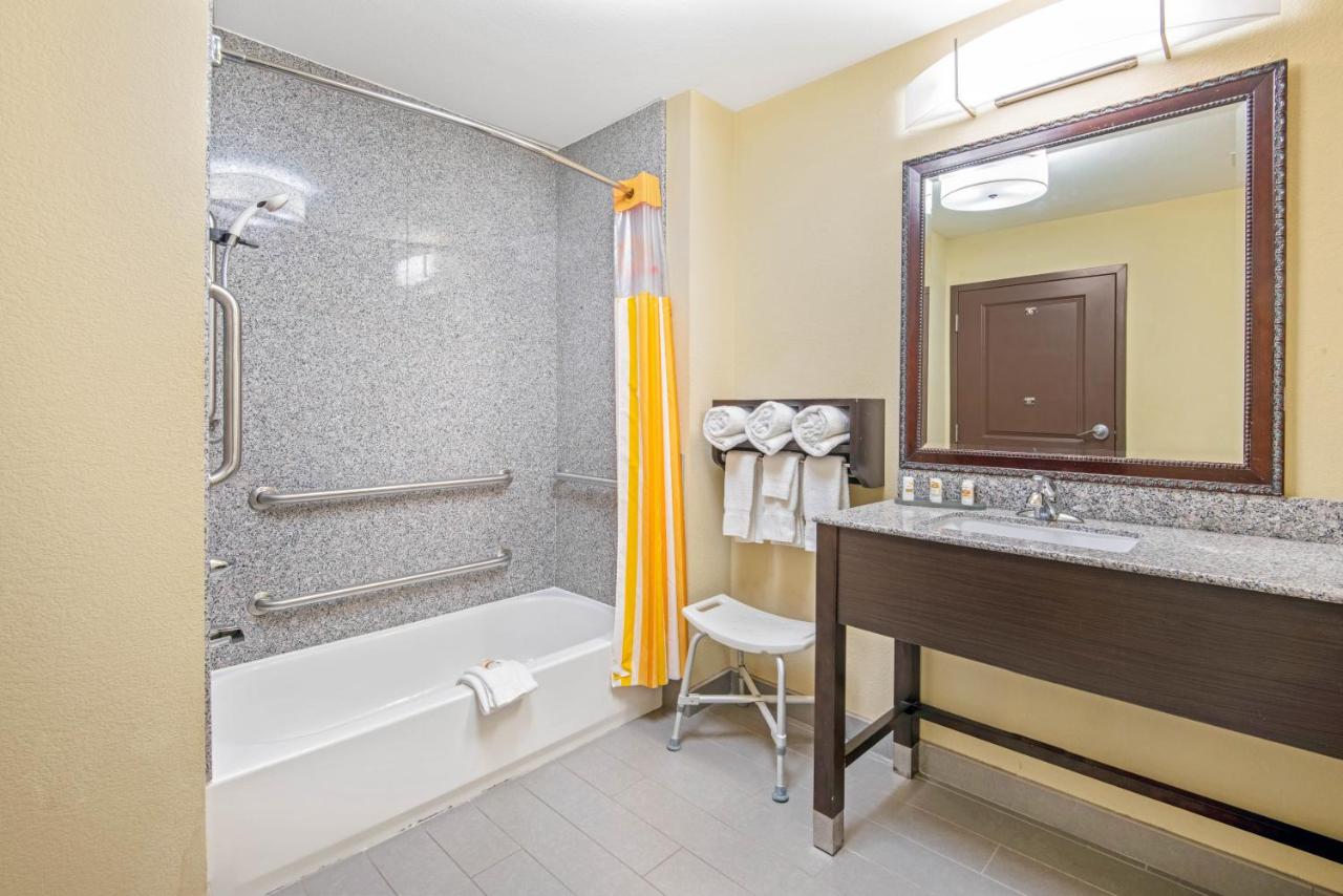 2 Queen Beds, Mobility/Hearing Impaired Accessible Room, Non-Smoking at La Quinta Inn & Suites by Wyndham Elk City