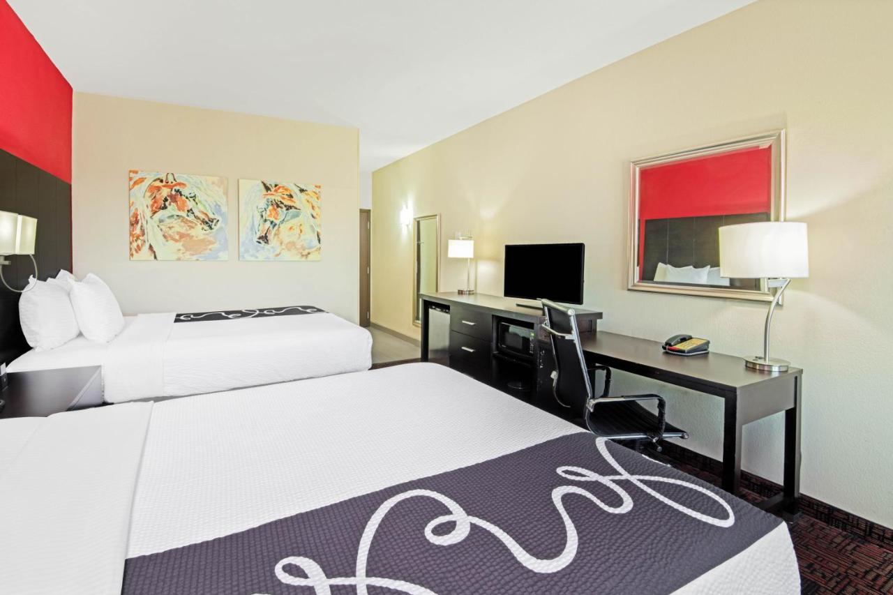 2 Queen Beds - Non-Smoking at La Quinta Inn & Suites by Wyndham Elk City