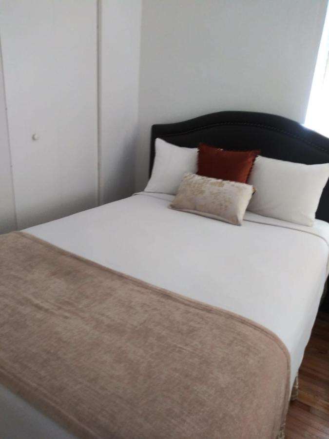 Two Bedrooms Family Suite with Kitchenette - Free Parking at Beach Place Hotel