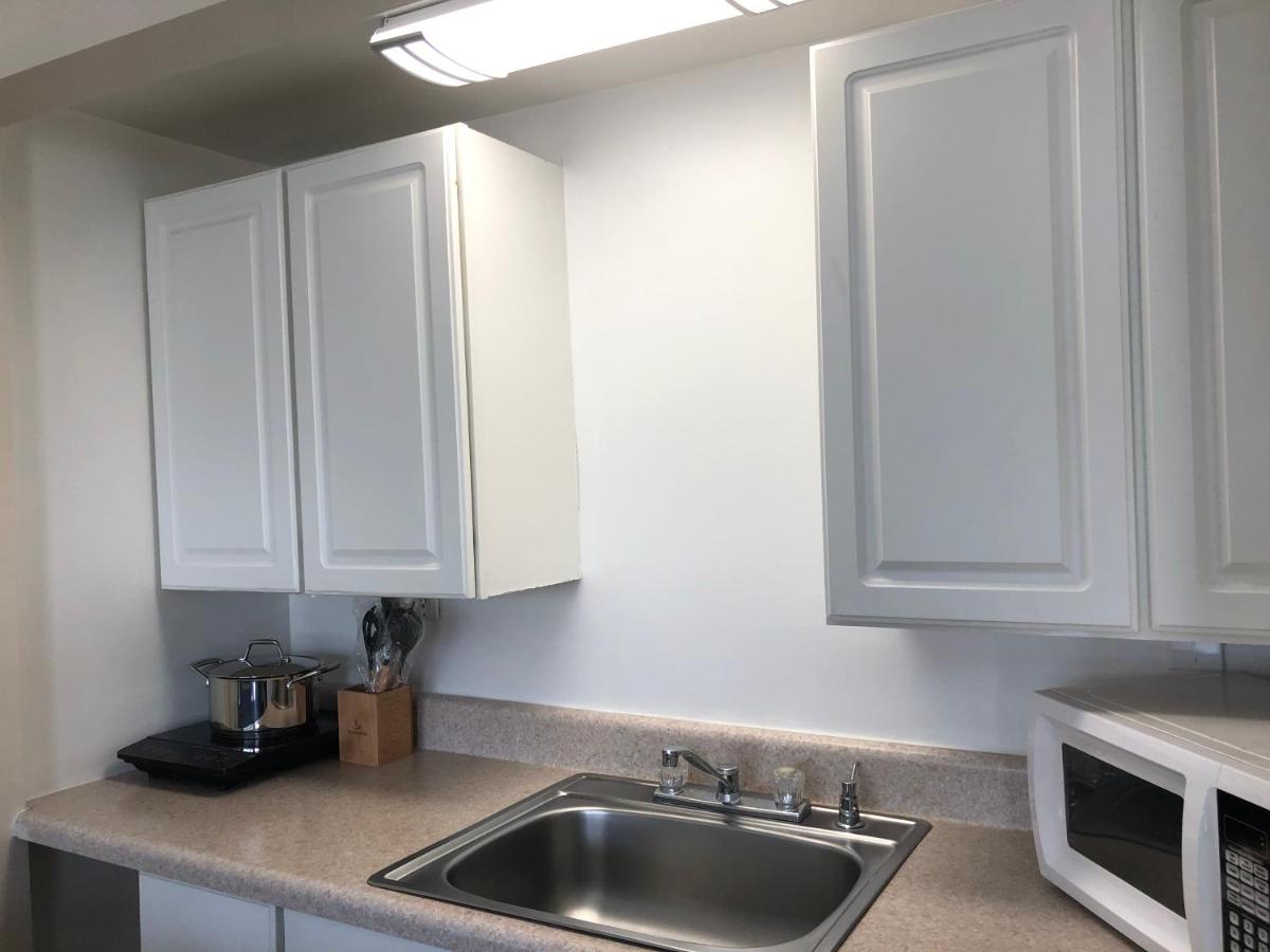 Two-Bedroom Suite - Free Parking at Beach Place Hotel