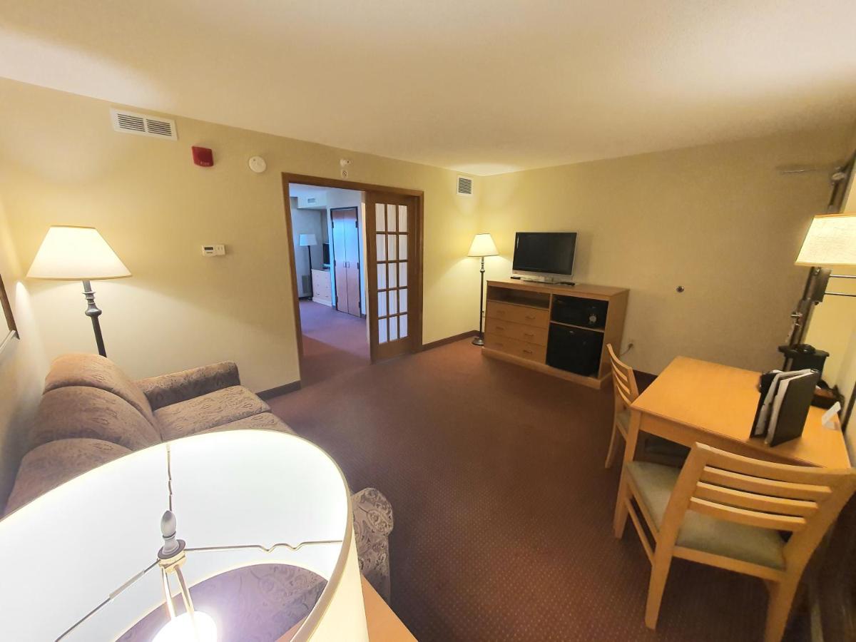 Premier King Studio Suite - Non-Smoking at AmeriVu Inn & Suites - Waconia