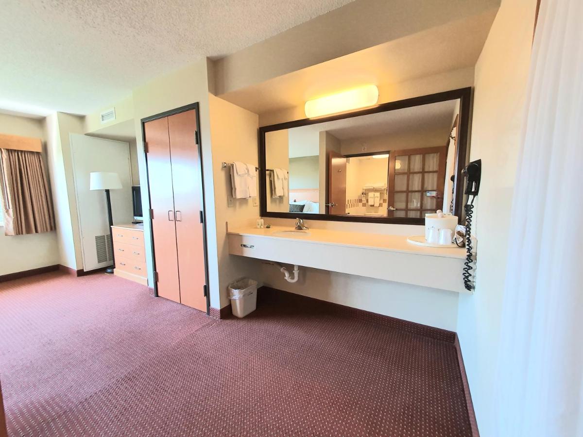 Premier King Studio Suite - Non-Smoking at AmeriVu Inn & Suites - Waconia