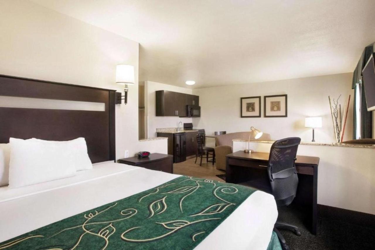King Studio Suite - Non-Smoking at Travelodge by Wyndham Livonia