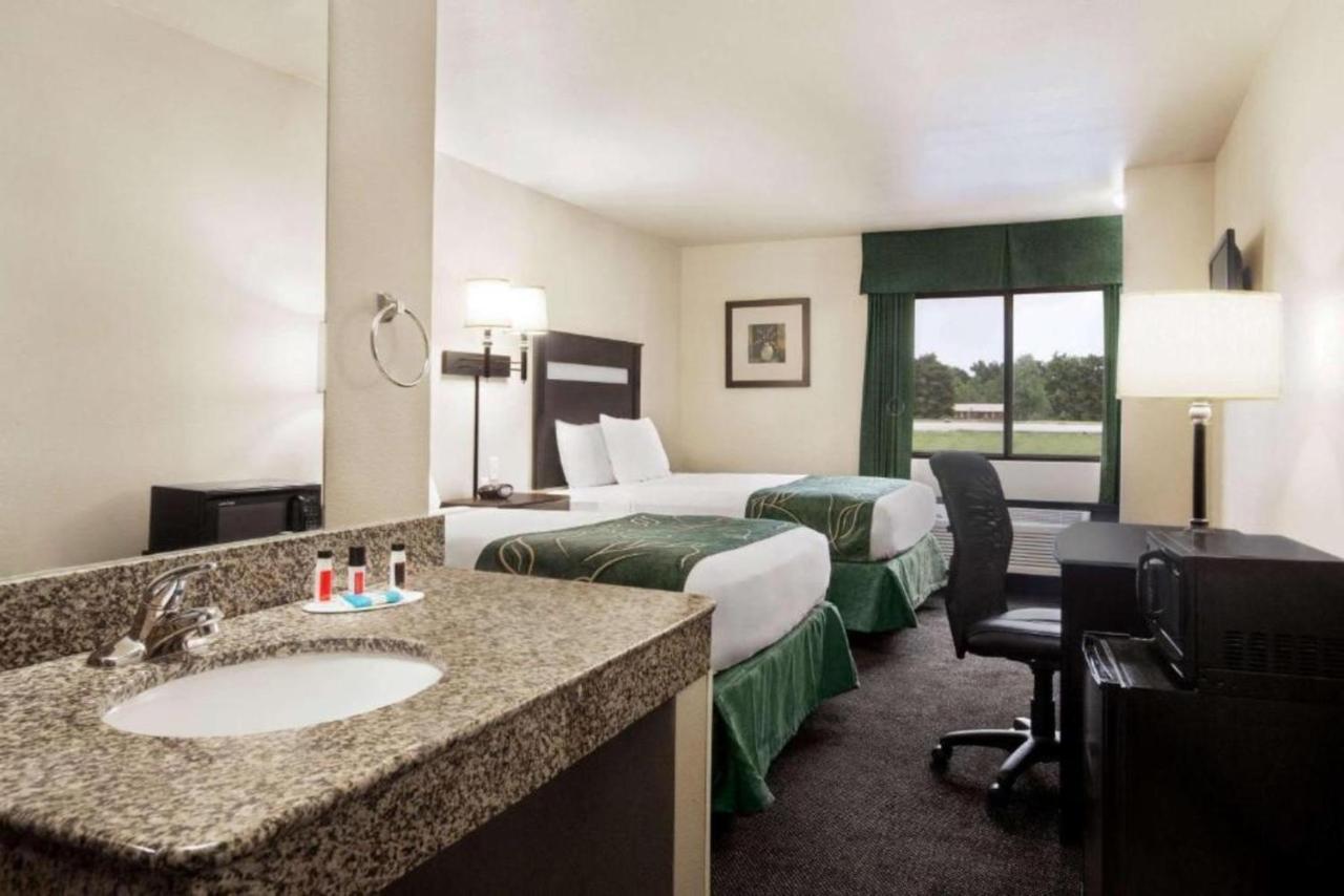 Queen Room with Two Queen Beds - Non-Smoking at Travelodge by Wyndham Livonia
