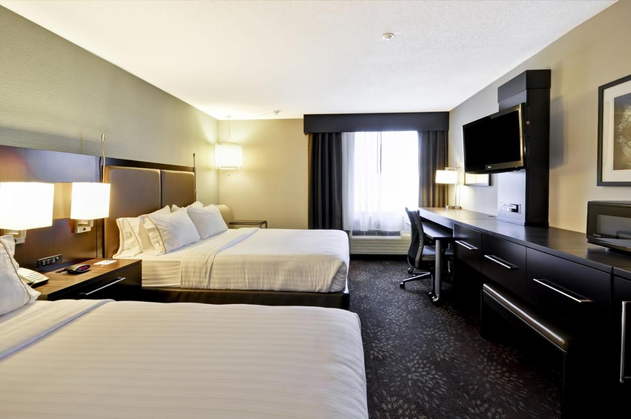 Two-Bedroom Suite - Non-Smoking at Holiday Inn Express Romulus / Detroit Airport by IHG