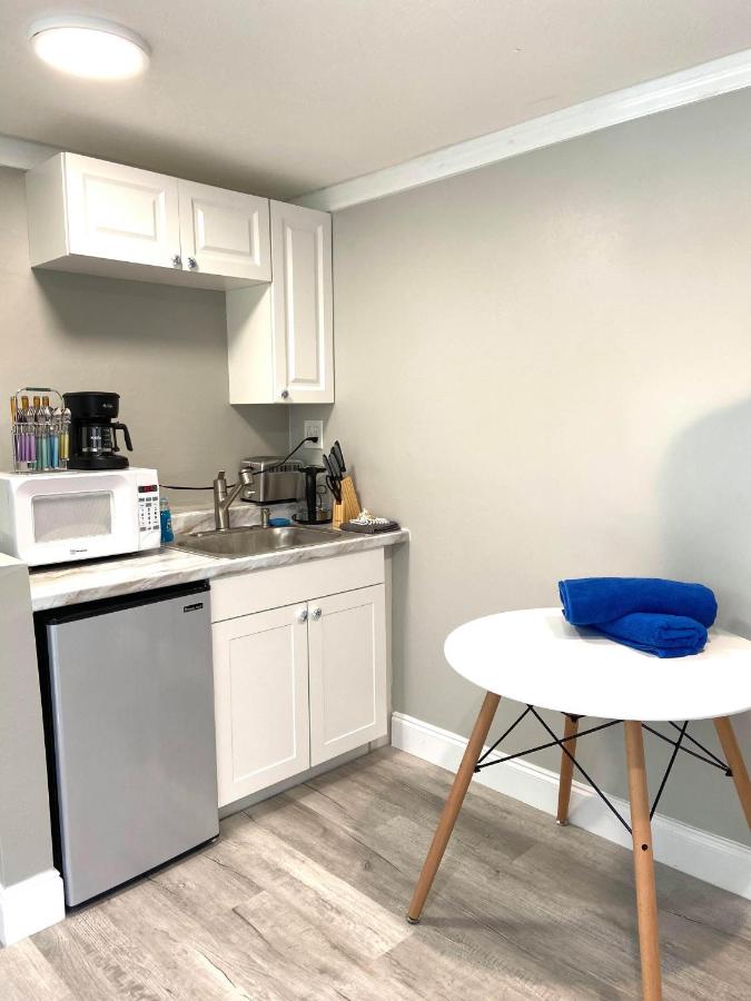 Deluxe Apartment at Sun Deck Inn and Suites