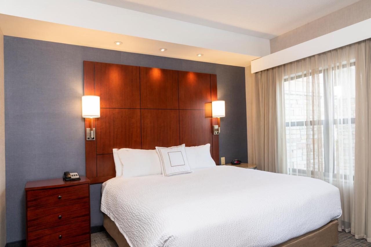 King Studio with Sofa Bed at Residence Inn Midland Marriott